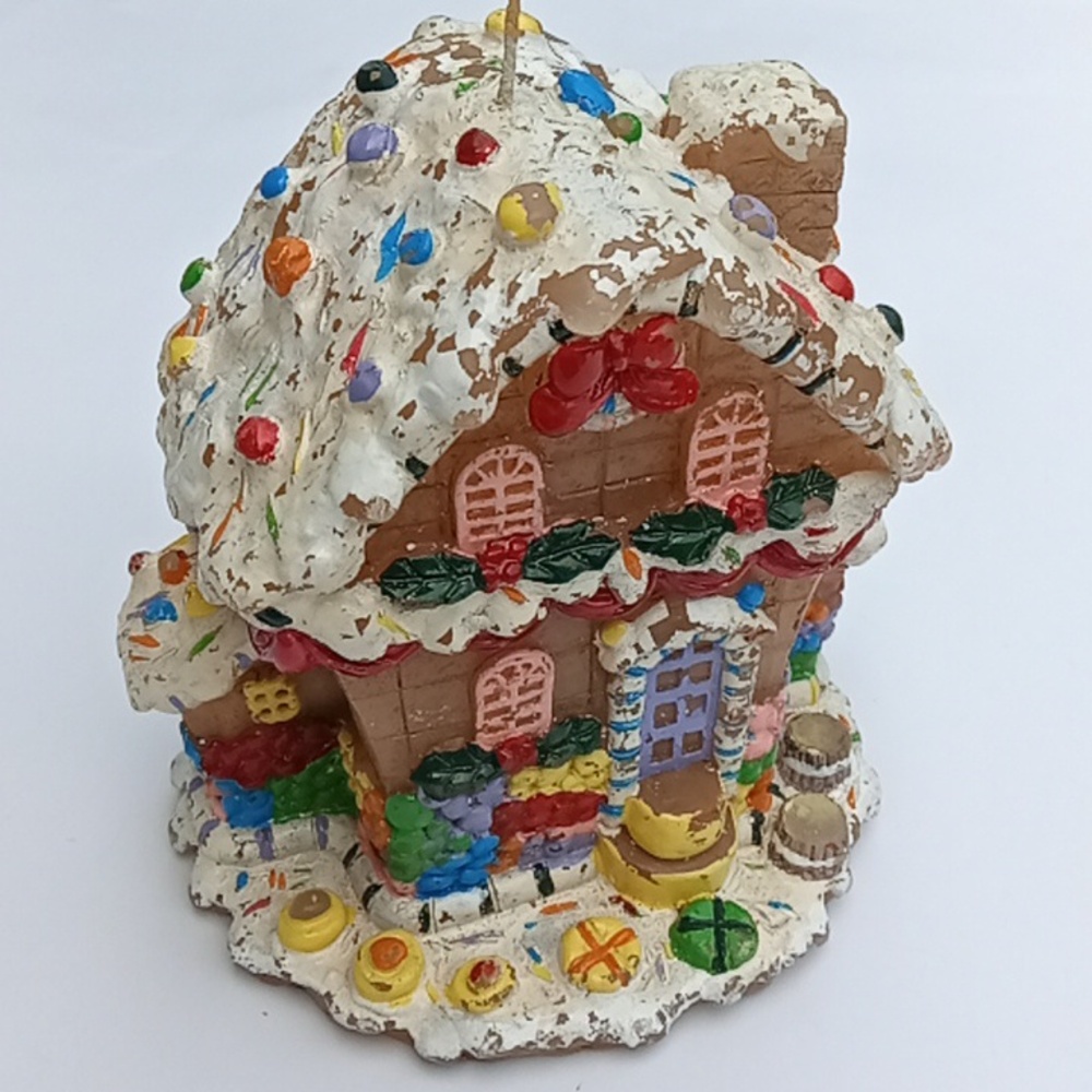 Vintage Gingerbread House Large Candle - Picture 2 of 16